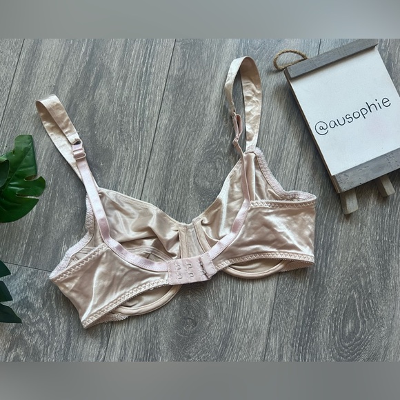Delicates Second Skin Satin Unlined Unpadded Underwire Vintage Bra Champagne 34D - Picture 3 of 8